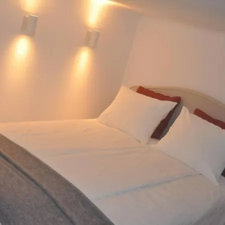 Jane's Place, Experience The Atmosphere Of A Historic & Free Parking Apartman