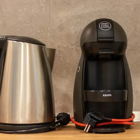 Jane's Place, Experience The Atmosphere Of A Historic & Free Parking