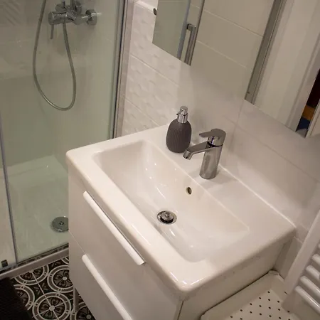 Jane's Place, Experience The Atmosphere Of A Historic & Free Parking Lejlighed