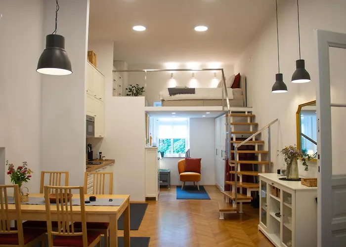 Jane's Place, Experience The Atmosphere Of A Historic & Free Parking Lublaň